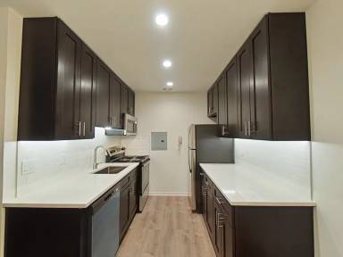 Main picture of 520 W Aldine Ave