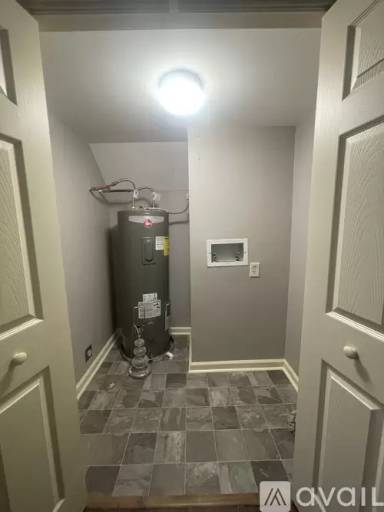Main picture of 553 Heritage Ln