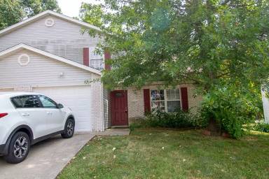 Main picture of 5567 Pinehurst Ln