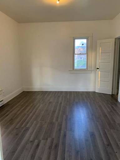 Main picture of 121 1/2 W Indiana Ave