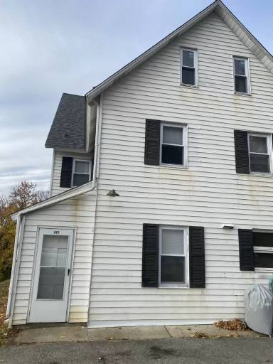 Main picture of 687-691 Concord Rd