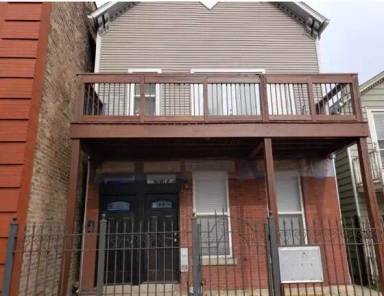 Main picture of 1708 W Augusta Blvd