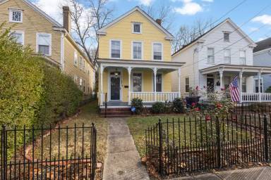 Main picture of 207 Florida Ave