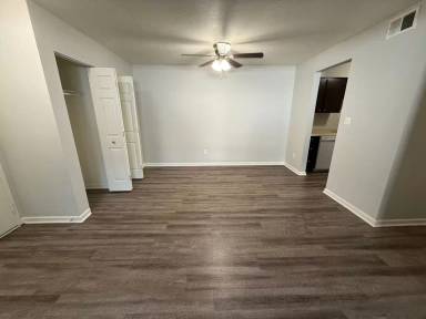 Main picture of 360 S Rosenberger Ave