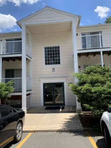 Main picture of 545 Burgoyne Rd