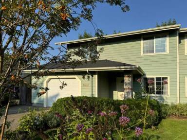 Main picture of 3697 Westleigh St