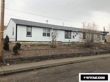 Main picture of 1121 S Nebraska Ave