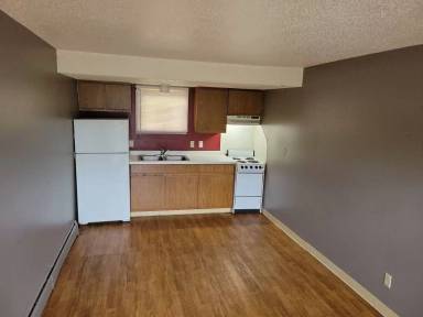 Main picture of 601 McClellan St