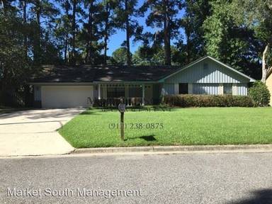 Main picture of 19 Bristlecone Dr