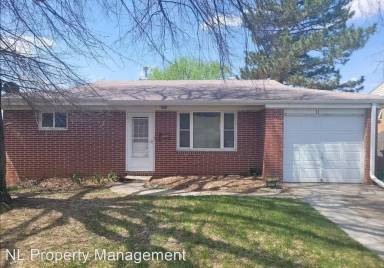 Main picture of 3366 S 79th St