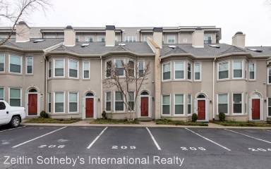 Main picture of 205 Fairmont Ct