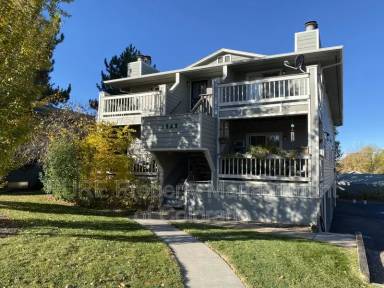 Main picture of 3565 S Marion St