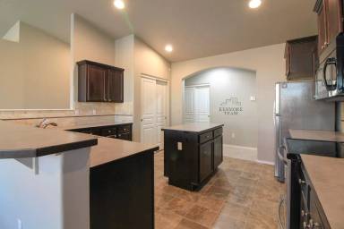 Main picture of 5957 Beechwood St