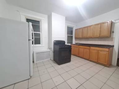 Main picture of 108 Bidwell Ave
