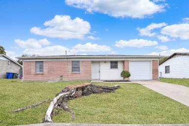 Main picture of 118 South Dr