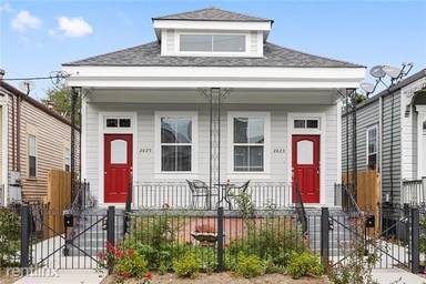Main picture of 2623 Palmyra St