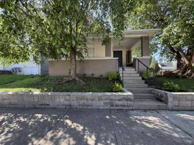 Main picture of 1500 E Market St