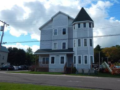 Main picture of University Suites - 2