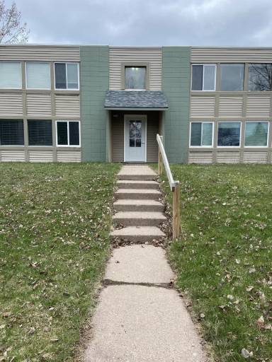 Main picture of 1016 W Bluff St