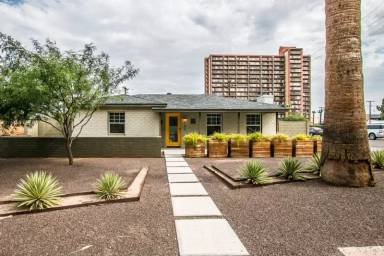 Main picture of 102 W Highland Ave