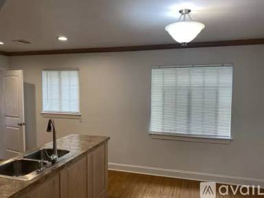 Main picture of 1309 S Urbana Ave