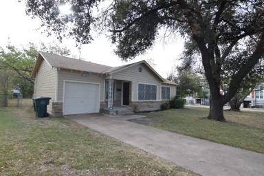 Main picture of 1921 S 37th St