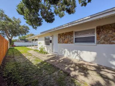 Main picture of 474 93rd Ave N