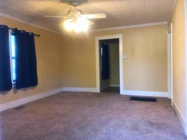 Main picture of 2031 S Washington Ave