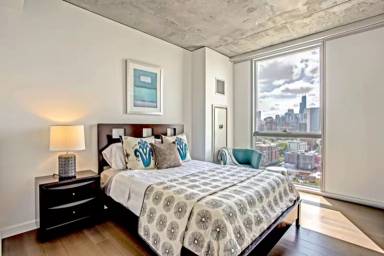 Main picture of 1420 N Hudson Ave