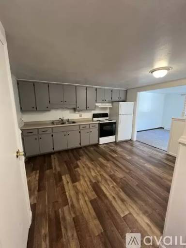 Main picture of 884 Chapel Dr