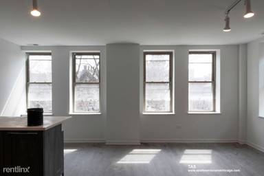 Main picture of 940 Winona