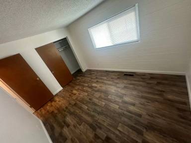 Main picture of 165 N Laverne St