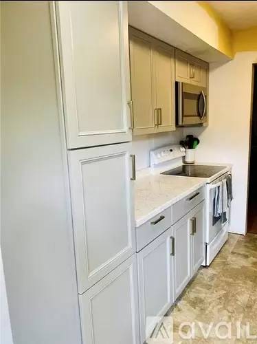 Main picture of 7925 Royal Arms Ct