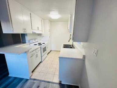 Main picture of 4424 Woodman Ave