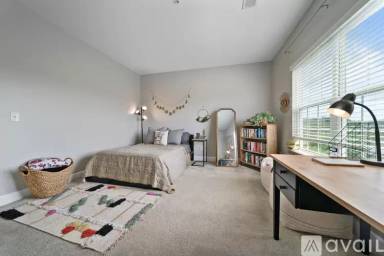 Main picture of 8231 Lenox Creekside Dr