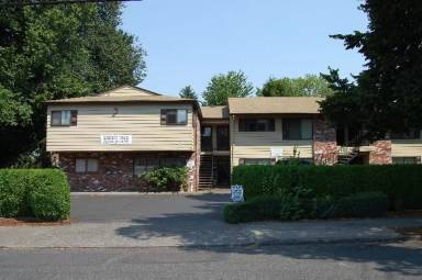 Main picture of 2109 SE Clinton St