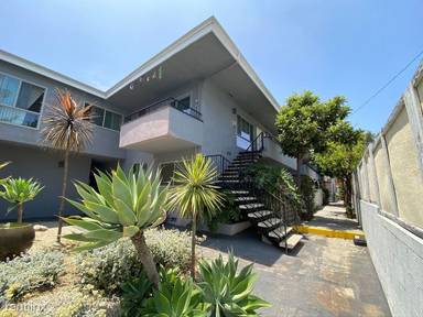 Main picture of 1851 Winona Blvd