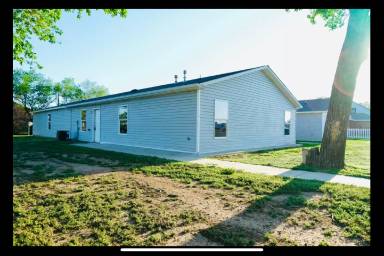 Main picture of 1720 SE 5th Ave