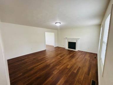 Main picture of 985 New Village Dr NW