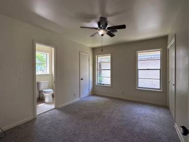 Main picture of 825 Crestview Dr