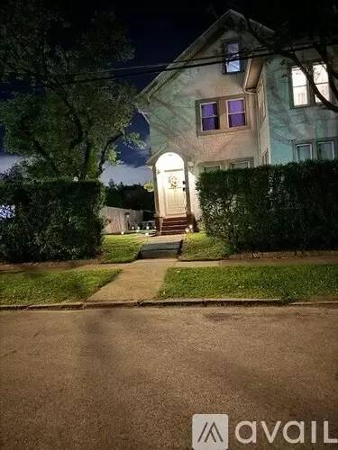 Main picture of 19 Cummings St