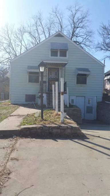 Main picture of 4430 Indiana Ave