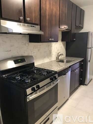 Main picture of 5632 N Ashland Ave