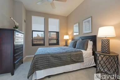 Main picture of 2300 S Michigan Ave
