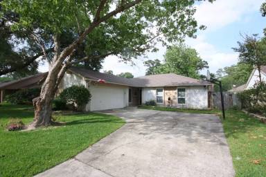 Main picture of 25710 Old Carriage Ln