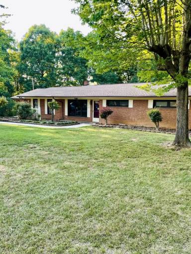 Main picture of 2151 Woodcroft Ln