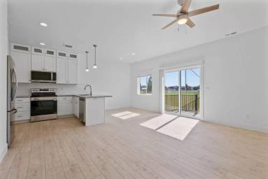 Main picture of 1110 Home Run Ave