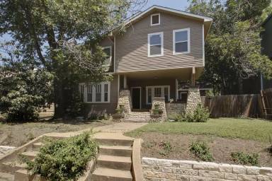 Main picture of 1004 W 22nd St