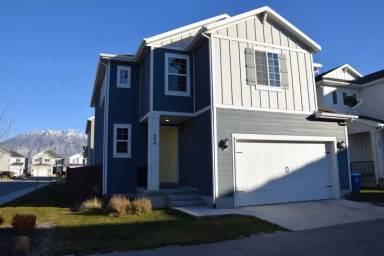 Main picture of 554 N 60 W