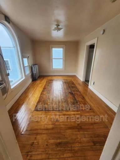 Main picture of 52 Hampshire St